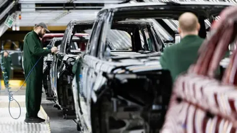 Jaguar Land Rover Vendor Network Staff Allegedly Instructed to Apply for Government Benefits, Union States