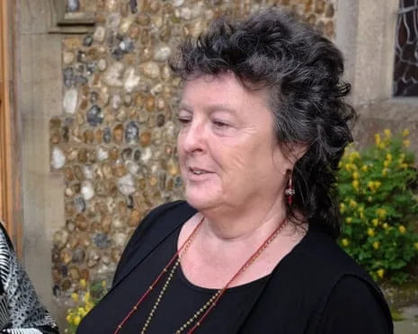 The Renowned Poet Pens Explosive Verse regarding Donald Trump’s British Royal Tour