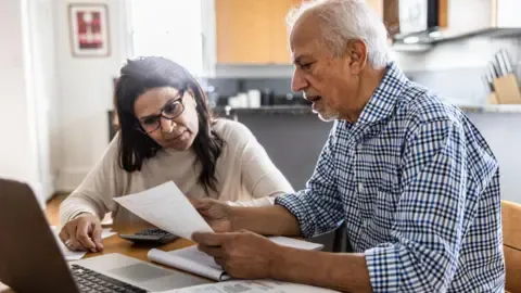 Government Retirement Payment Likely to Rise by 4.7 Percent Starting in Spring