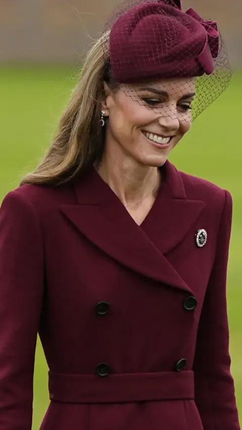 Melania’s Headpiece, Kate’s Feather Brooch and Additional Remarkable Looks So Far
